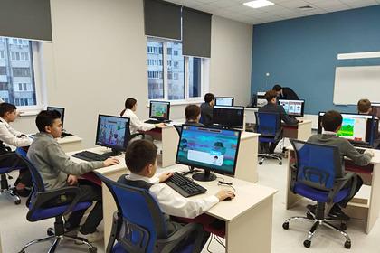 Школьникам рассказали о создании компьютерных игр на «Уроке цифры» в Казани
