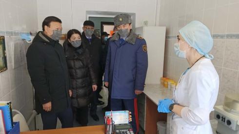 Министр здравоохранения посетил колонию в Карагандинской области