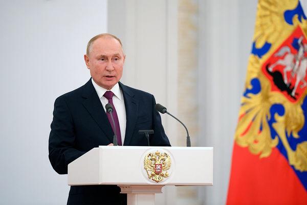 Путин выступил на ХХ съезде 