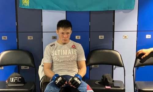 Проигравший нокаутом в UFC казахстанский боец рассказал, как ему живется с двумя женами