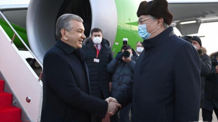 Токаев встретил президента Узбекистана в аэропорту Нур-Султана
                05 декабря 2021, 21:42