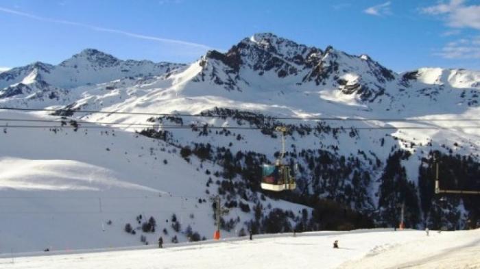 Восемь лыжников накрыло двухсотметровой лавиной в Австрии
                06 декабря 2021, 02:01