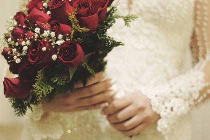 Невеста отменила свадьбу в последний момент из-за поведения родителей жениха