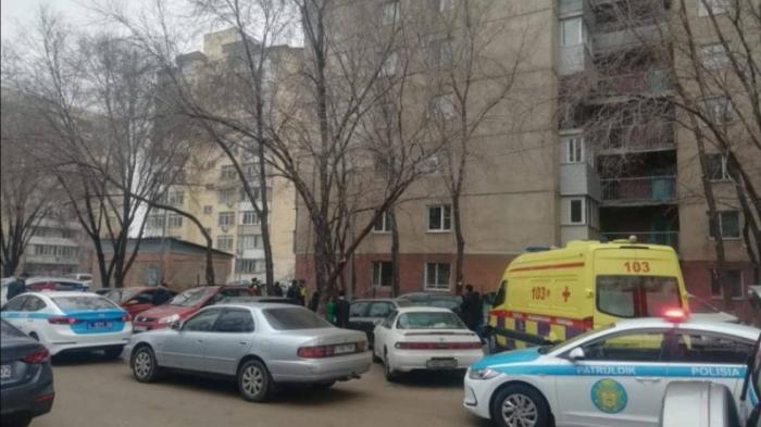 Женщина выпрыгнула с 12-го этажа в Алматы
                06 декабря 2021, 13:38