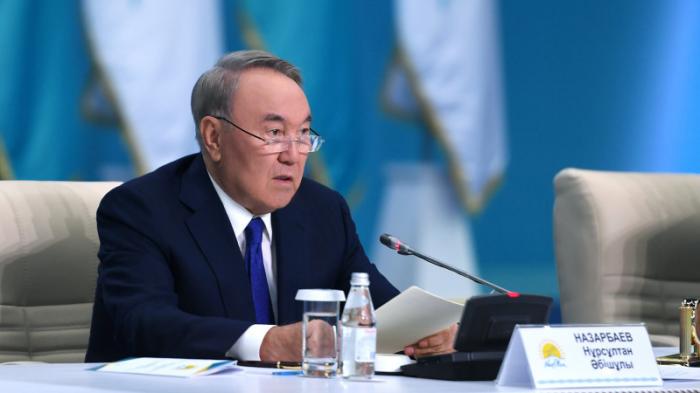 Назарбаев готовил статью несколько месяцев - пресс-секретарь
                06 декабря 2021, 14:46