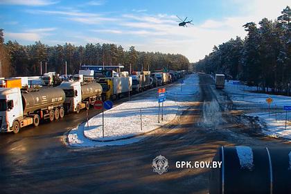 На границе Белоруссии с ЕС скопилось около пяти тысяч грузовиков