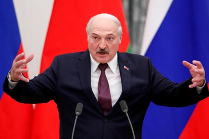 Лукашенко посоветовал брать во власть людей со стержнем и вспомнил про чекистов