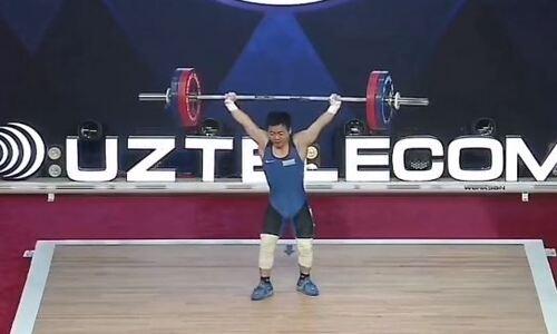 Видео завоевания «золота» Казахстаном на чемпионате мира по тяжелой атлетике в Ташкенте