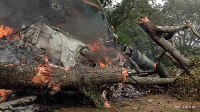 Вертолет с главой военного ведомства Индии потерпел крушение
                08 декабря 2021, 16:37