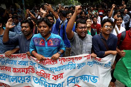 В Бангладеш 20 студентов приговорили к казни за политическое убийство