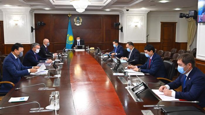 Премьер Мамин поручил продолжить усиленный контроль на границе Казахстана
                09 декабря 2021, 09:34