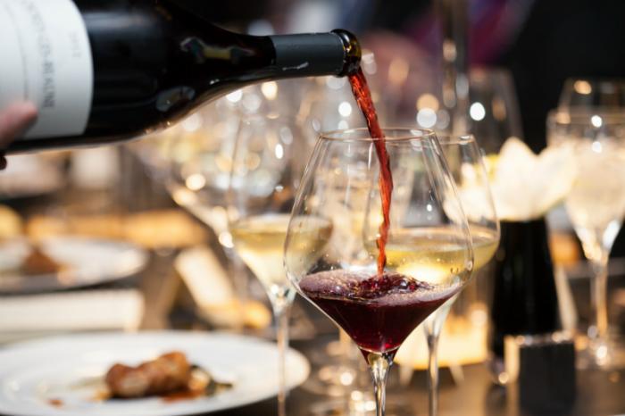 Импортное вино к Новому году резко подорожает. На сколько вырастут цены и почему