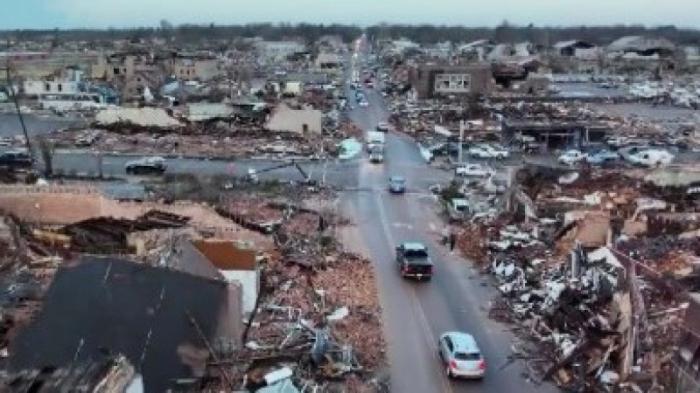 Не менее 50 человек погибли из-за торнадо в Кентукки
                11 декабря 2021, 21:48