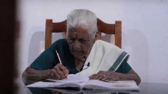 104-летняя долгожительница села за парту, чтобы научиться читать
                вчера, 23:59