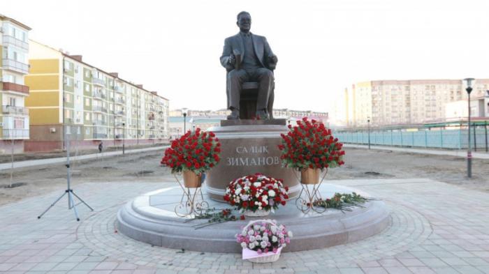 Памятник Салыку Зиманову открыли в Атырау
                13 декабря 2021, 21:03