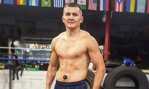 «Монстр». Казахстанский боксер удивил своей формой перед боем за чемпионский титул. Видео