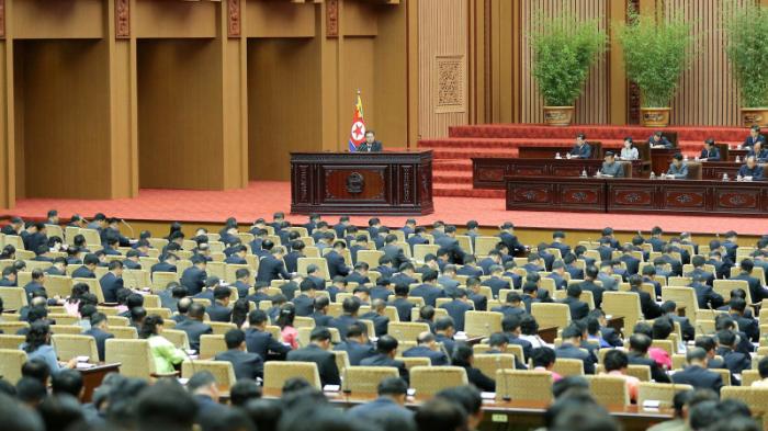 Северная Корея созывает парламент на фоне экономического кризиса
                15 декабря 2021, 09:01