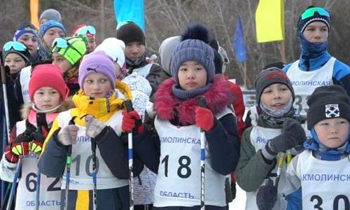Более 1000 акмолинцев приняли участие в массовом лыжном забеге