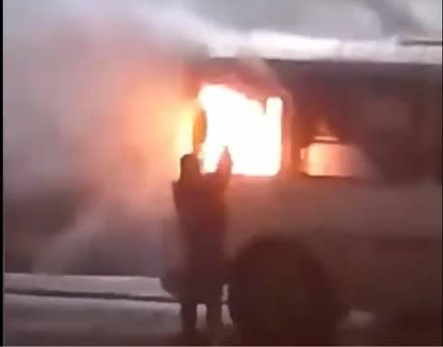 В Караганде на Гоголевском мосту сгорел автобус
