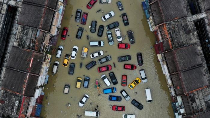 Малайзия пострадала от сильнейшего за последние десятилетия наводнения
                22 декабря 2021, 08:25