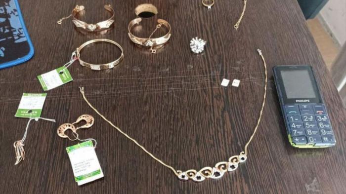 Золото и бриллианты на 44 миллиона тенге похитили у жительницы Туркестанской области
                22 декабря 2021, 12:40