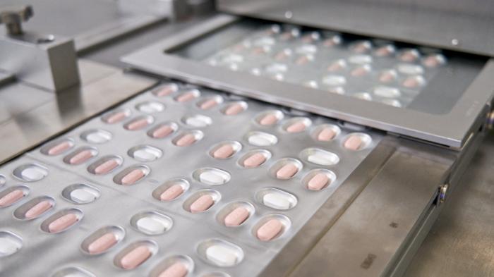 Использование COVID-таблеток от Pfizer одобрили в США
                23 декабря 2021, 10:26