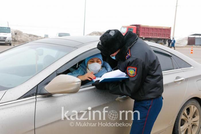 Четырех иностранцев без ПЦР-справок не пустили в Казахстан