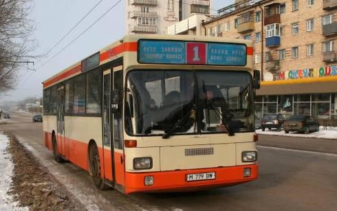 С Нового года в Караганде перестанут действовать бумажные проездные в общественном транспорте
