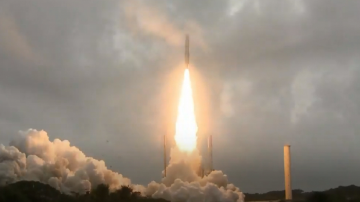 Ракета Ariane 5 успешно стартовала с космическим телескопом 