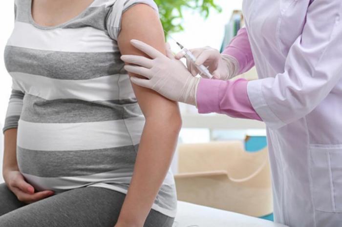 Более 16 тысяч беременных женщин вакцинировались от COVID-19