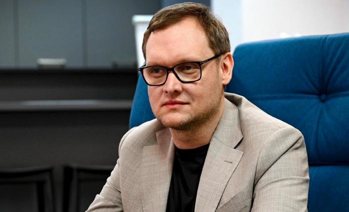 Замглавы Офиса Президента Смирнов в декабре задекларировал доход в 1,2 млн гривен