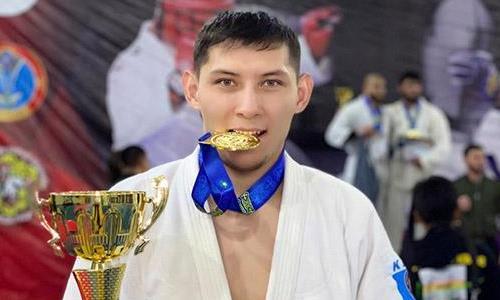 Чемпионом Казахстана по абсолютным реальным боям стал костанайский полицейский