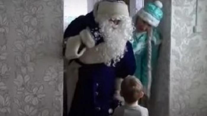 Из грузчика в Деда Мороза: супруги из Уральска бесплатно поздравляют детей
                30 декабря 2021, 06:01