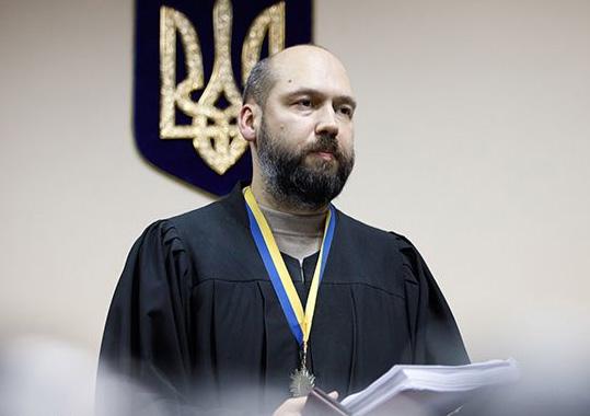 Судья Печерского суда Киева Вовк перед Новым годом получил 175 тыс. гривен зарплаты