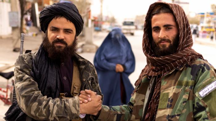 Талибы заявили, что не будут заставлять мужчин отращивать бороды
                31 декабря 2021, 19:47