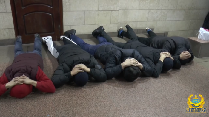 Группу мародеров задержали в Алматы
                11 января 2022, 13:34