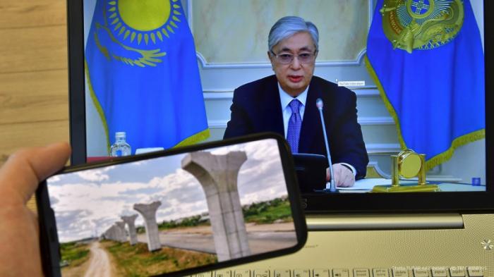 Утильсбор, LRT и фонд для помощи казахстанцам. Полная речь Президента Токаева
                11 января 2022, 15:20