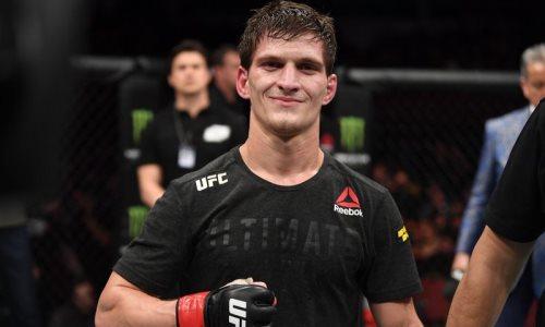 Представляющий Казахстан боец снялся с турнира UFC. Известна причина