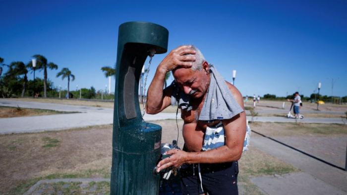 Аргентина столкнулась с исторически рекордной жарой
                12 января 2022, 20:07