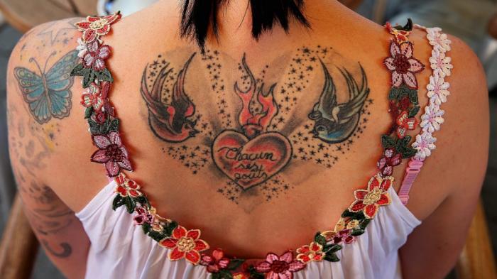 В странах ЕС запретили цветные татуировки
                14 января 2022, 04:02