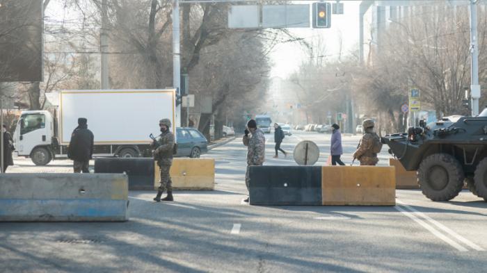 Некоторые улицы Алматы перекрыли из-за антитеррористической операции
                19 января 2022, 12:11