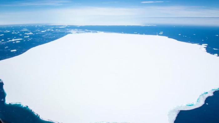 Самый большой в мире айсберг сбросил рекордный объем пресной воды
                20 января 2022, 12:47