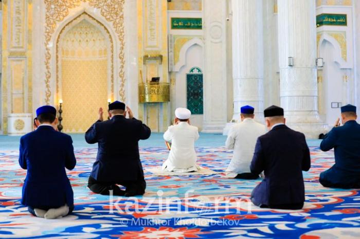 Как работают мечети в Нур-Султане