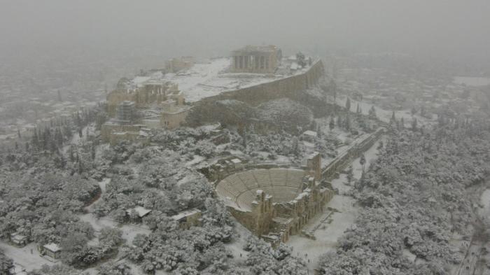 Сильный снегопад обрушился на курортные острова Греции
                24 января 2022, 20:02