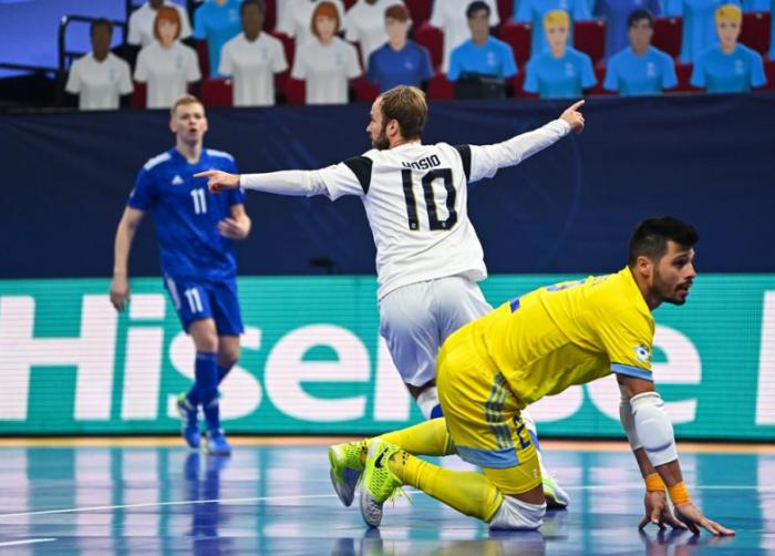 Казахстан обыграл Финляндию на Евро-2022 и вышел в лидеры группы В