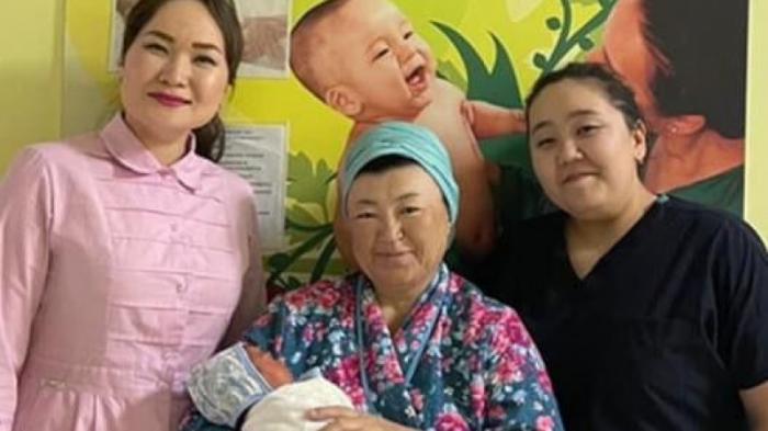 52-летняя женщина родила первенца в Атырау
                25 января 2022, 06:14