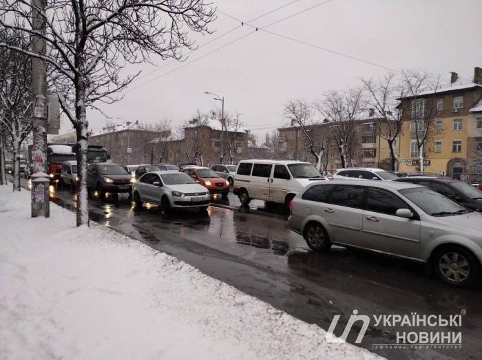 Утром во вторник Киев застыл в пробках. Куда лучше не ехать