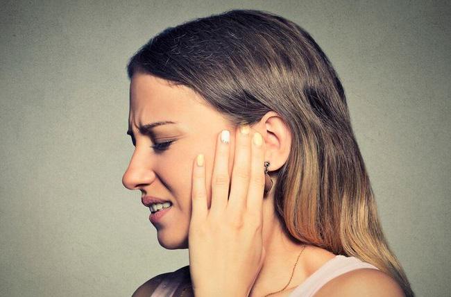 Боль в ушах может свидетельствовать о заражении штаммом коронавируса 
