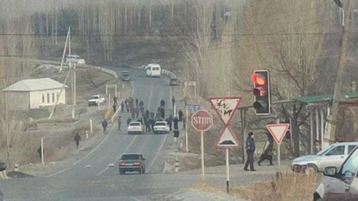 На границе Кыргызстана и Таджикистана началась перестрелка между военными
                27 января 2022, 22:09