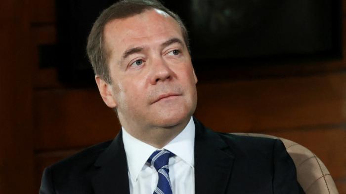 Медведев оценил вероятность войны между НАТО и Россией
                28 января 2022, 01:22